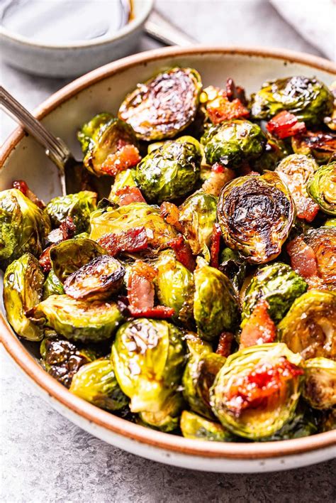 Brussel sprouts recipe maple syrup - Lay Brussels sprouts cut-sides down and roast 15 to 20 minutes, until crispy and caramelized. Meanwhile, in two batches, place bacon slices on a paper towel-lined plate. Cover bacon with another paper towel and microwave 6 to 7 minutes, flipping halfway through, until crisp.